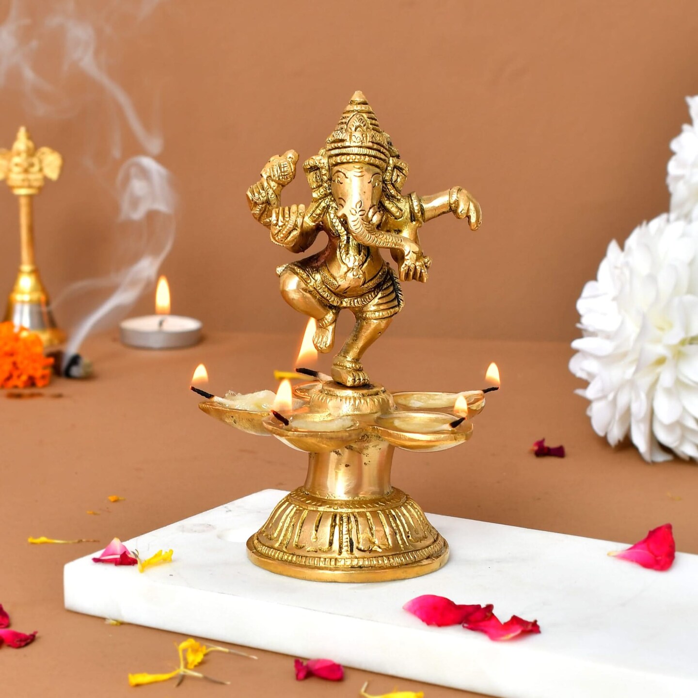 Dancing Ganesha Solid Brass Diya Deepam Vilakku Samai Oil Lamp with Base Home Pooja Room Diwali Decorations Mandir Temple Ganesha Akhand Diya Hindu Puja Religious Deepawali Return Gift