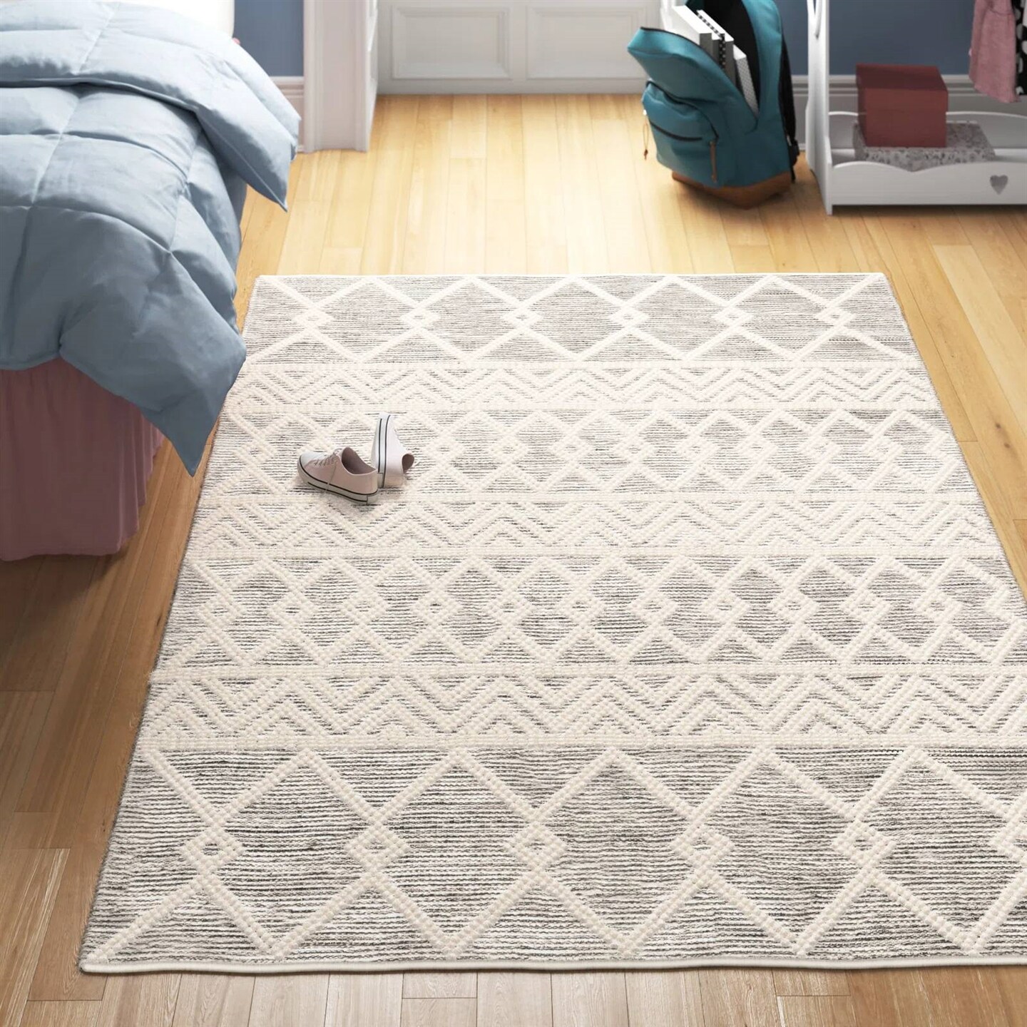 Grey Beige Persian Rug 5x7.5 ft Hand Woven Wool Blend Area Rug