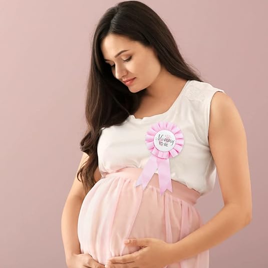 2 Pieces Daddy and Mommy To Be Tinplate Badge Pin, Celebration Gender Reveal Party Favor New Dad Mom Gifts Rosette Buttons with Ribbon Baby Shower Decorations (Pink + Blue)