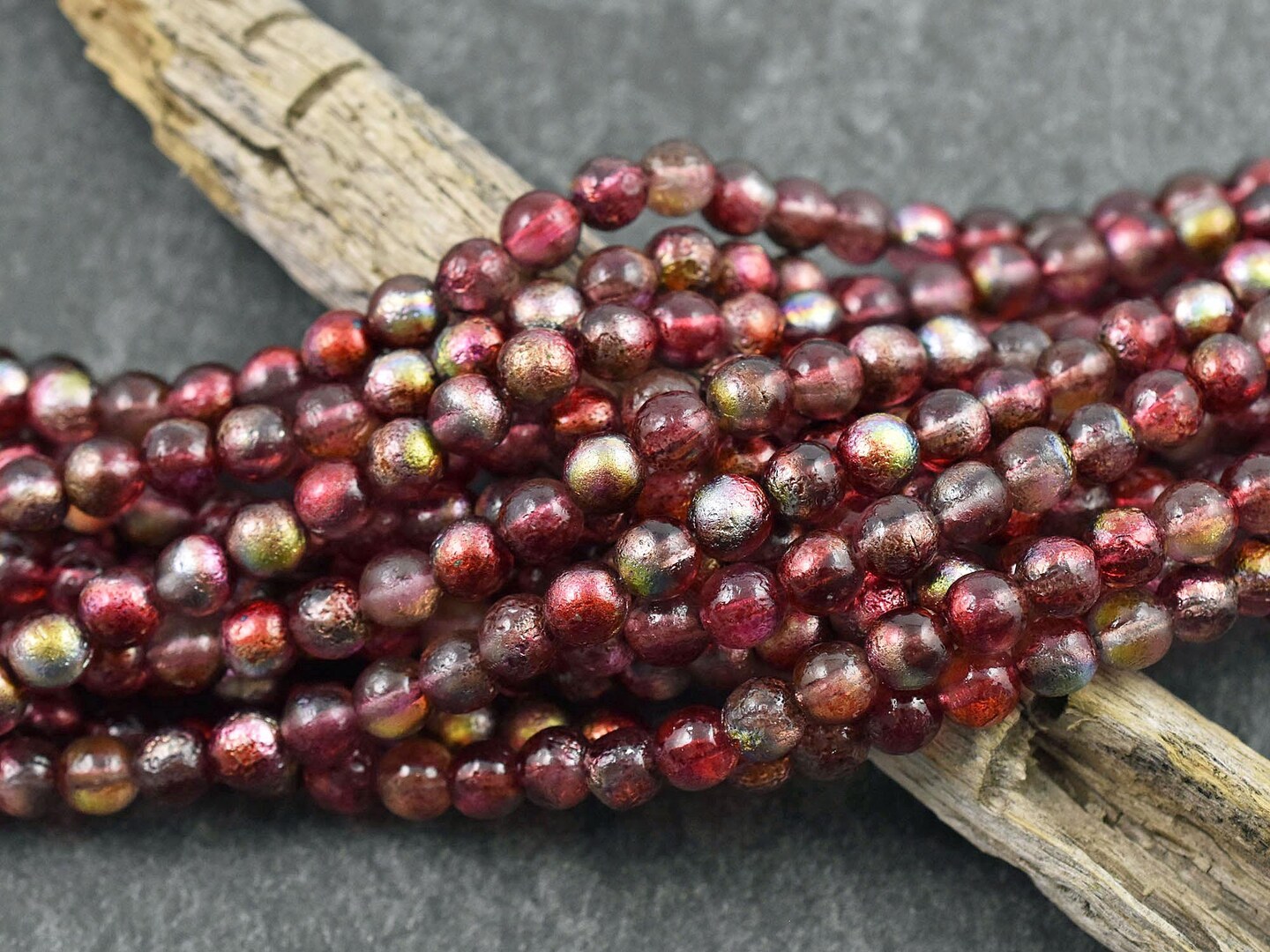 *25* 6mm Etched Magic Raspberry Round Druk Beads