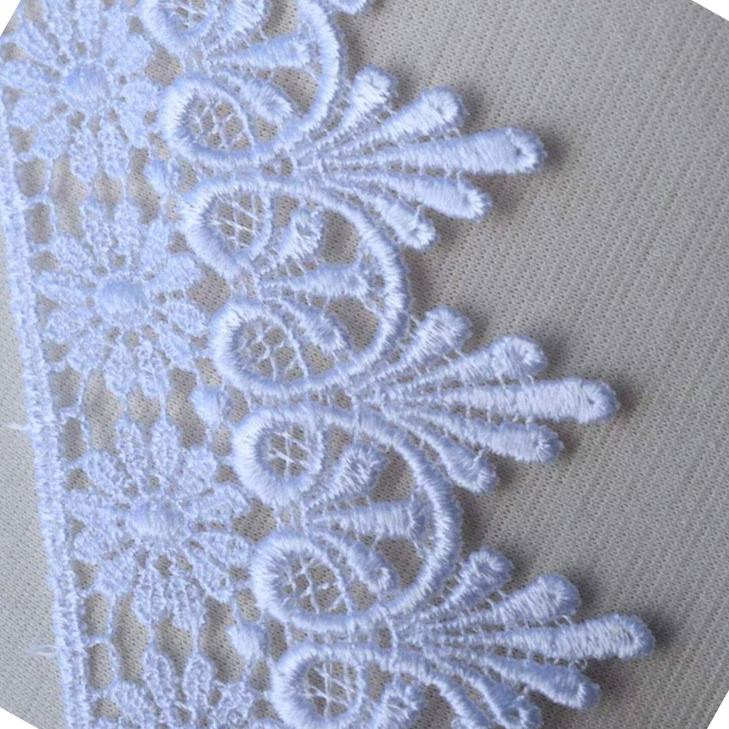 1 Yard 3 Inch White Raven Floral Venice Lace Trim for Sewing and Crafts