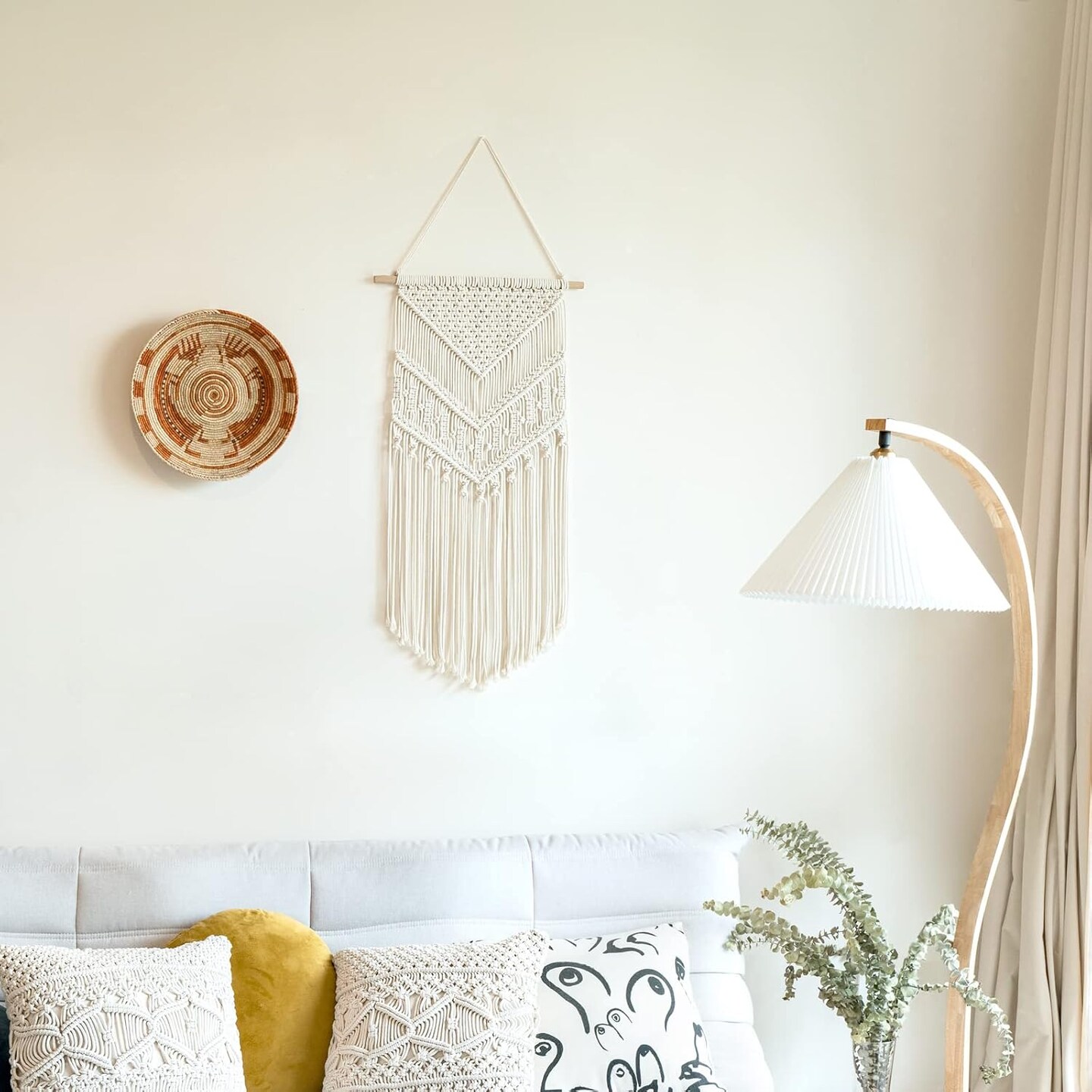 Macrame Wall Hanging Art Woven Boho Home D&#xE9;cor, Geometric Beautiful Yarn Tapestry Wall Decor for Bedroom, Nursery, Apartment, Dorm Decoration, 17&#x22; W x 33&#x22; L