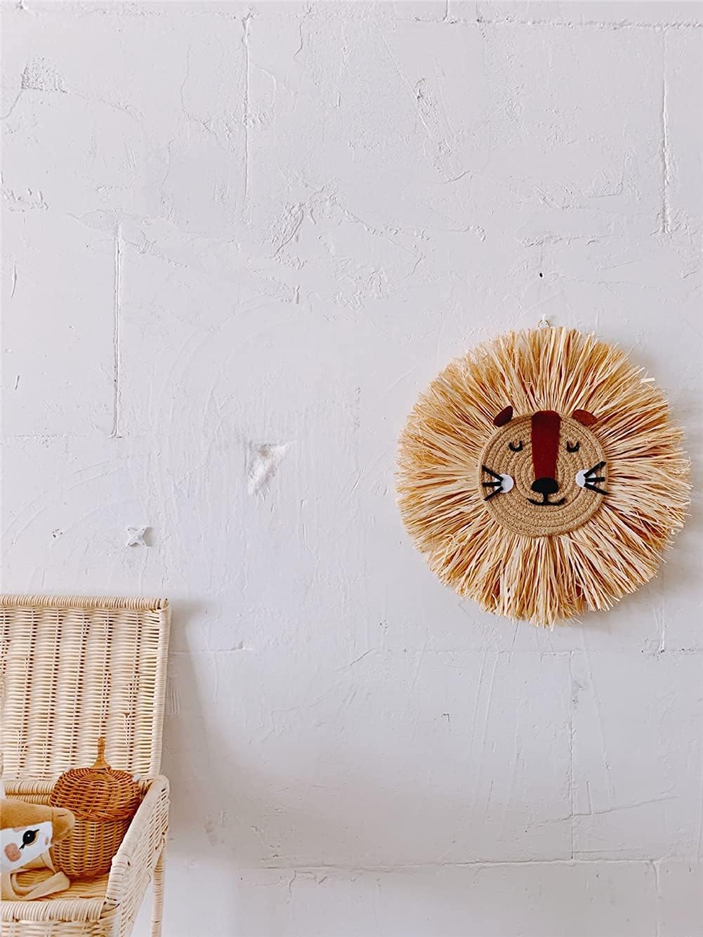 Hand-Knitted Animal Head Wall Art – Cotton Thread Macramé Lion & Tiger Pendant with Straw Tassels, Nursery or Home Wall Décor, 16" x 16"