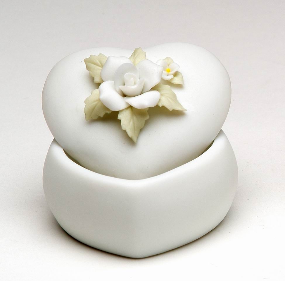 Ceramic Mini Size Heart Shape Jewelry Box with Pink Rose, Home Décor, Gift for Her, Mom, Nature Lover Gift, Wedding Gift, Vanity Decor