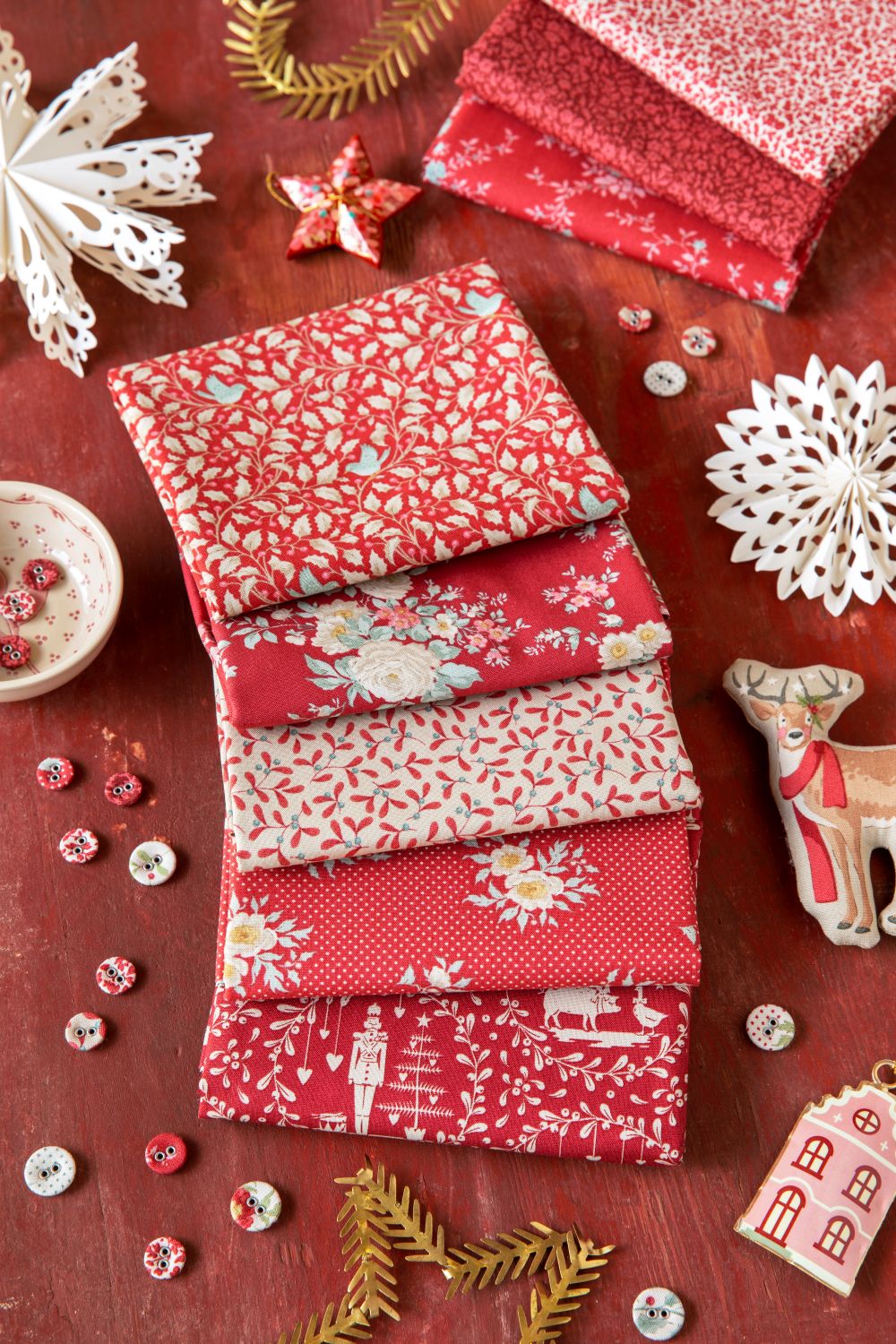 Tilda Merry Little Christmas Charm Pack - 40 Pieces 5&#x22; x 5&#x22; - 100% Cotton
