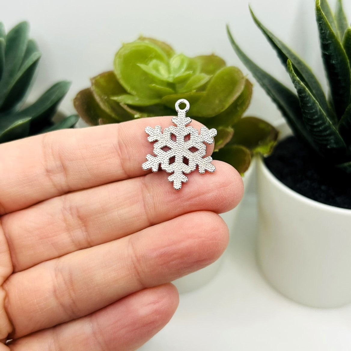 1, 4, 20 or 50 Pieces: White Enamel Snowflake Christmas Charms