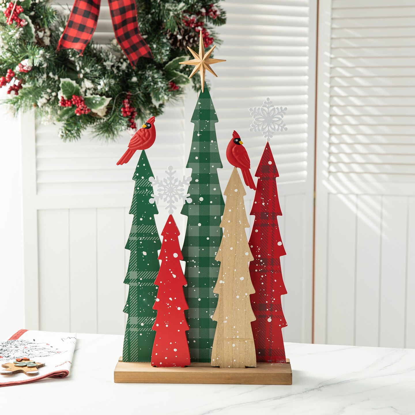 23.5&#x22;H Wooden Christmas Tree Table D&#xE9;cor(KD)