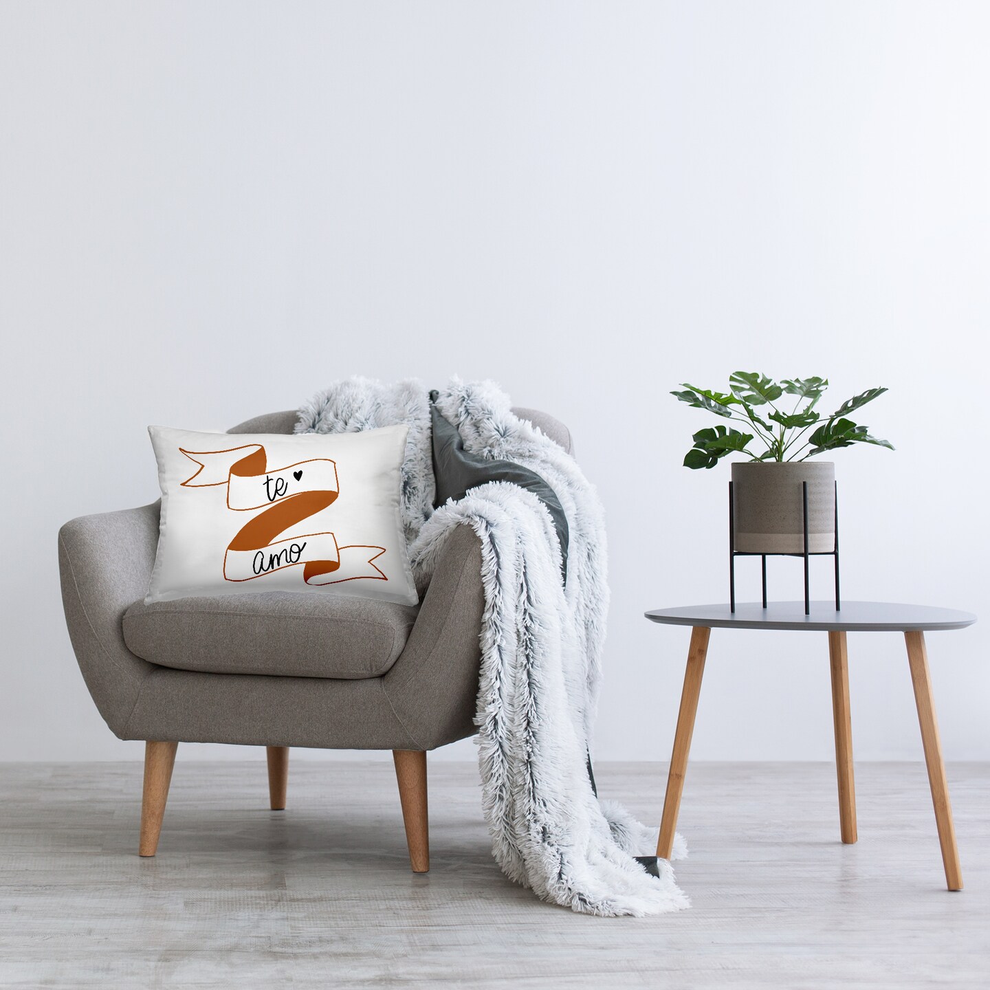 Stupell Industries Te Amo con Cinta Decorative Printed Throw Pillow