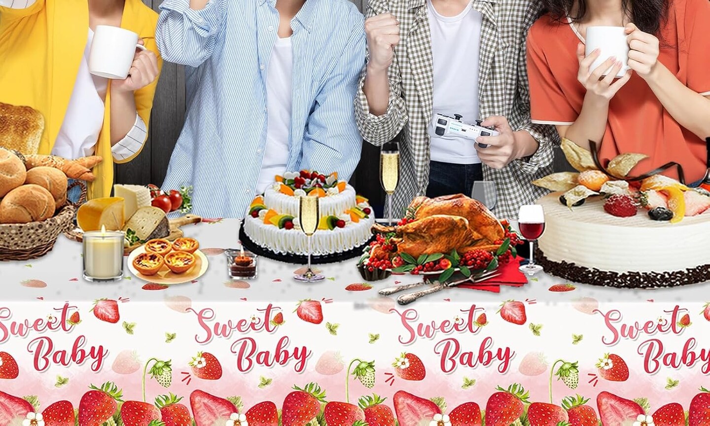 3Pcs Strawberry Party Tablecloth