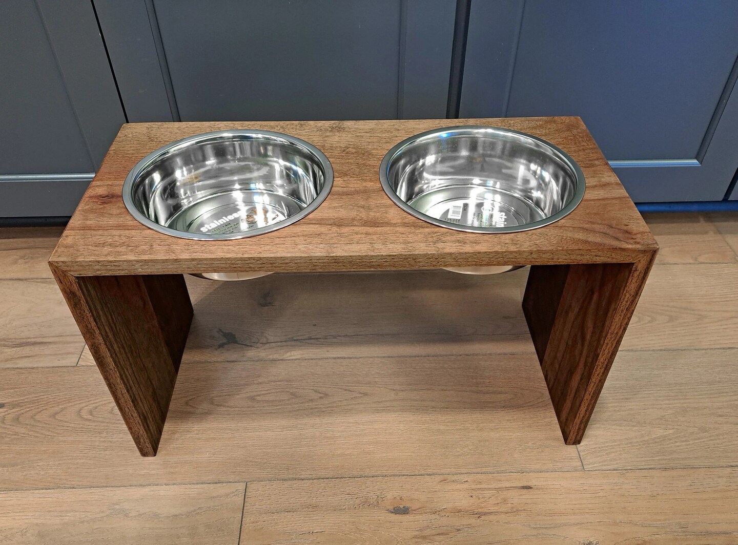 Fashion live edge dog bowl