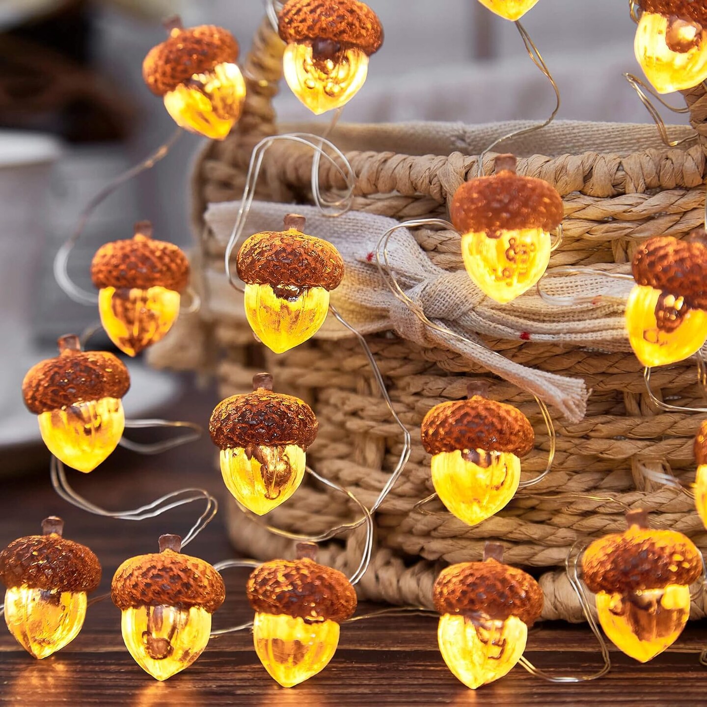 Thanksgiving D&#xE9;cor 3D Acorn Decorations