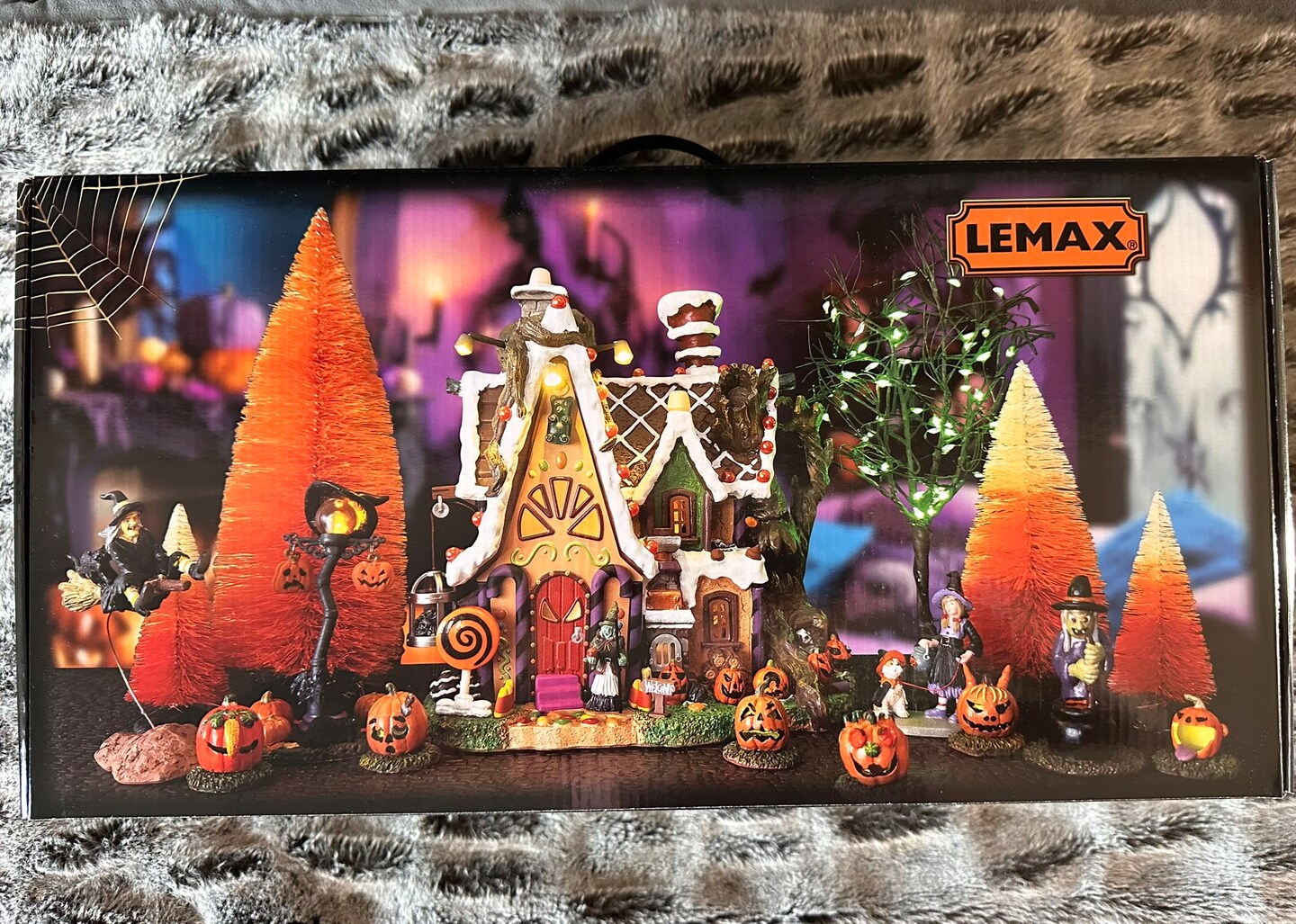 The Candy Witch Cottage House Set - Lemax Spooky Town