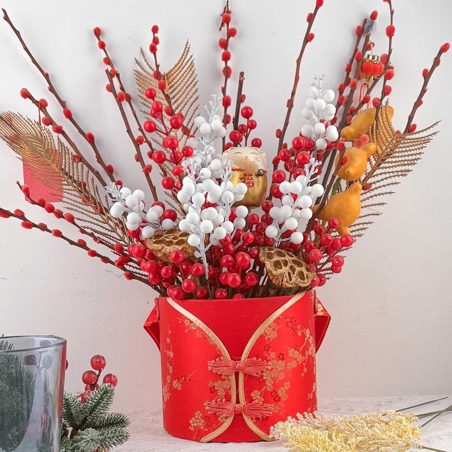 Christmas Glitter Berries Stems (&#x9;White)