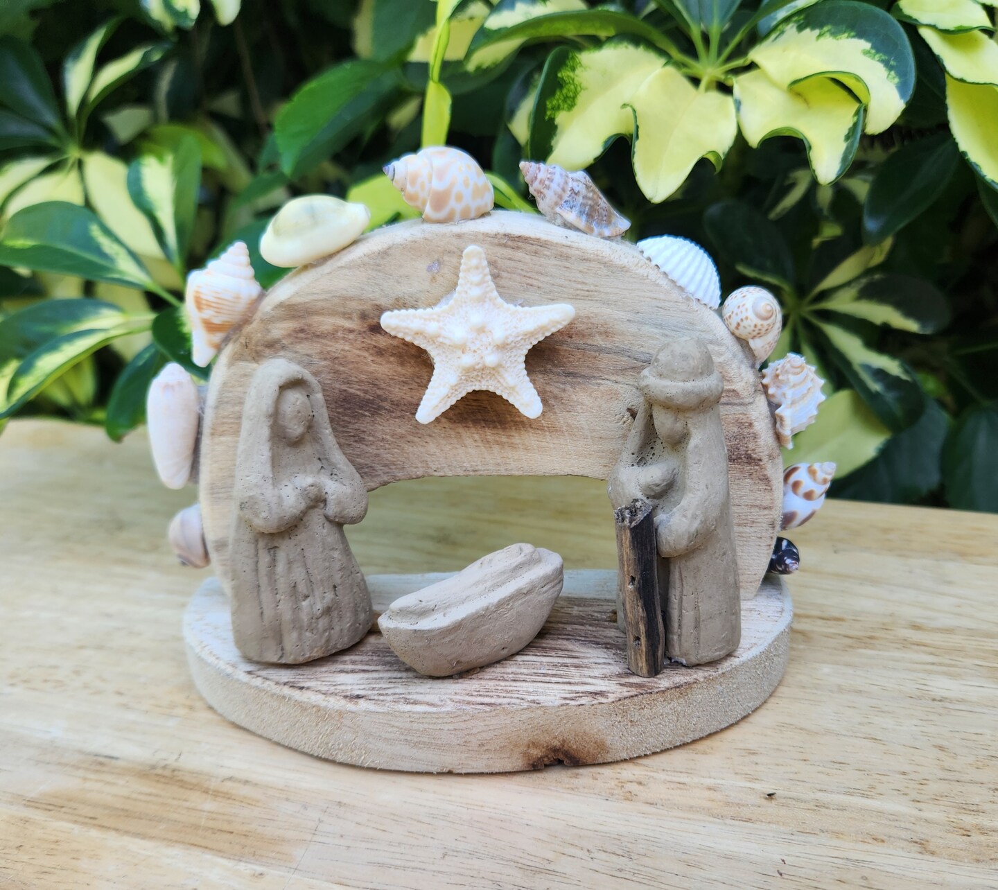 Large Nativity Scene, Oyster Shell and Driftwood Handmade Chesapeake Bay online Craft, Coastal Christmas Decor, Manger Scene, Coastal Farmhouse