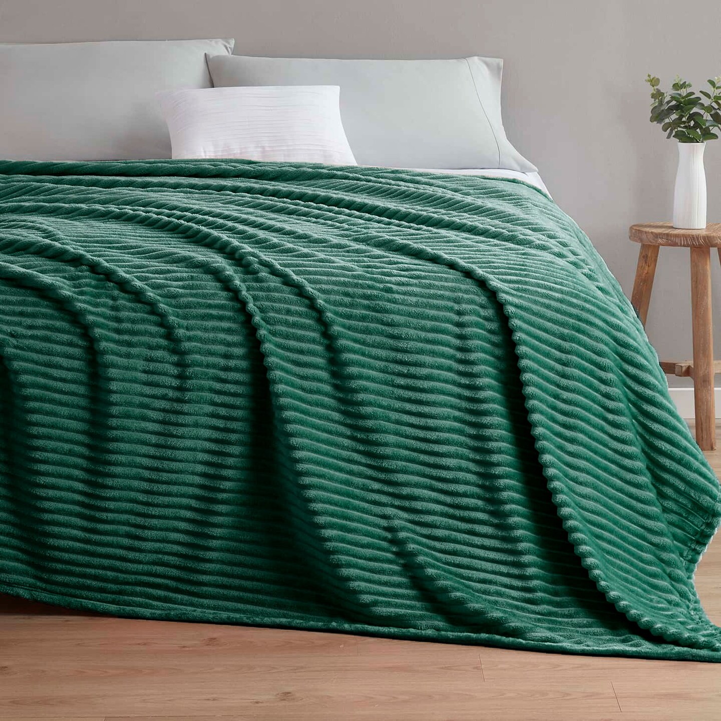 Nestl Cut Plush Fleece Blanket