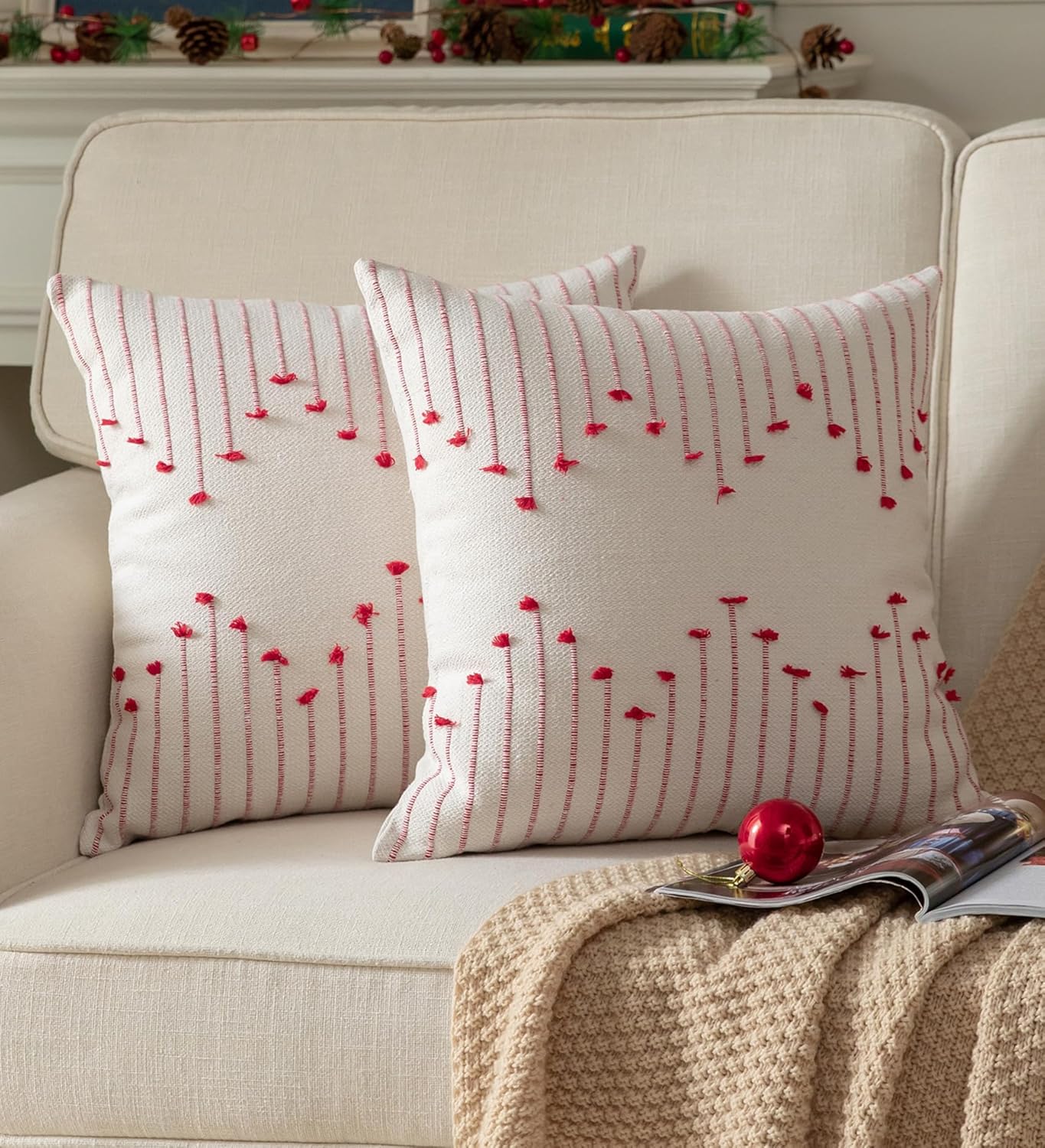 Christmas Throw Pillow Covers 20x20 Set of 2, Holiday Christmas Decorative  Pillow Covers Beige with Red Line for Modern Farmhouse Couch Sofa Bedroom 