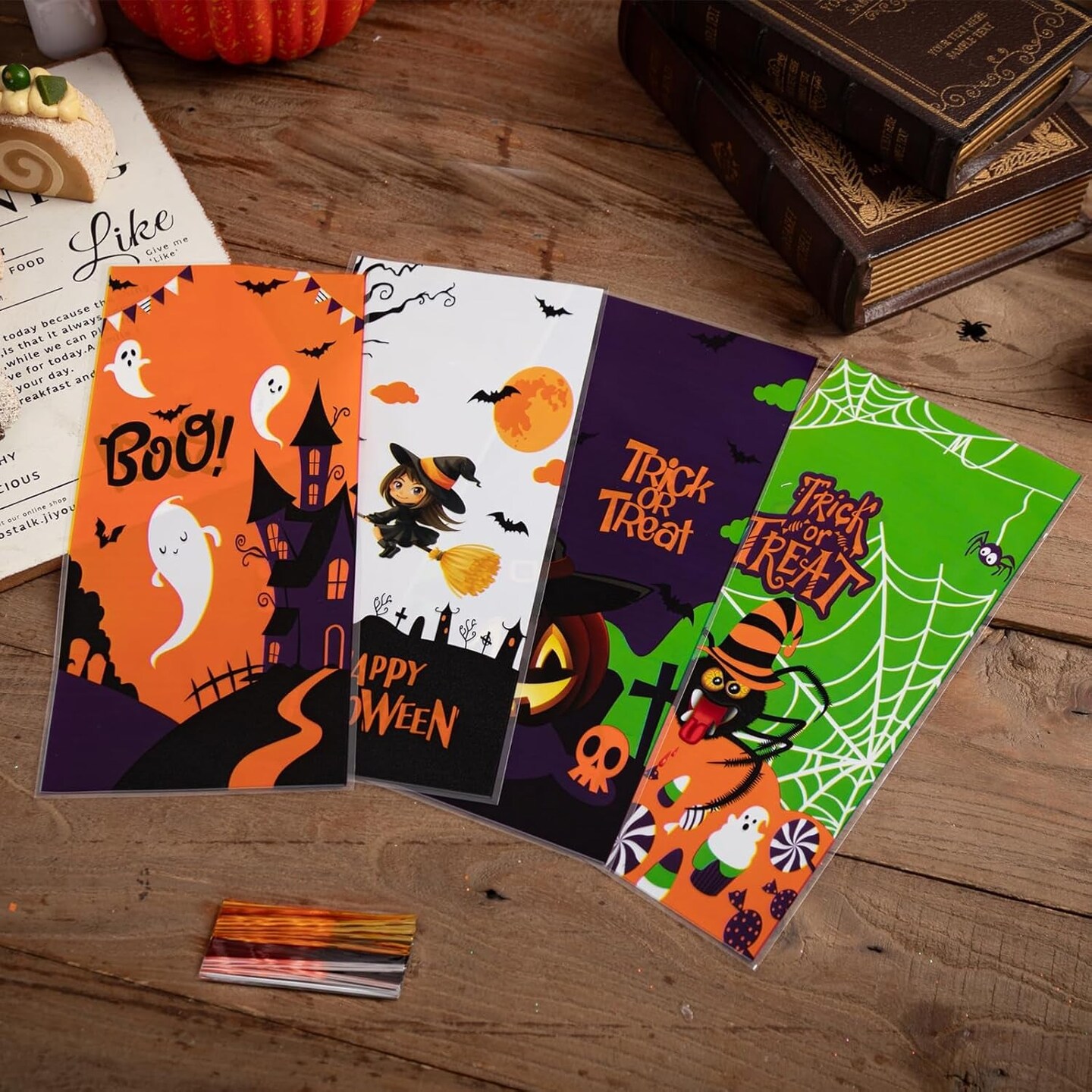 160PCS Halloween Cellophane Treat Bags, Plastic Goodie Candy Bag Goody Snack Sweet Bags with Twist Ties for Halloween Party Favor Supply&#xFF08;4 Style&#xFF09;