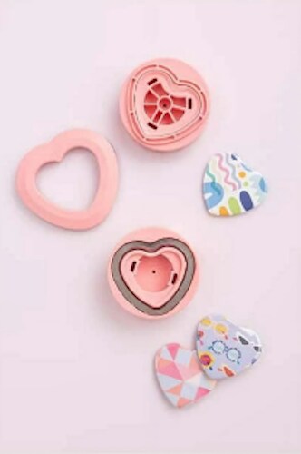 We R Memory Keepers Button Press Inserts-Heart 25mm 661072 (set 18 pieces) includes to make 5 button hearts