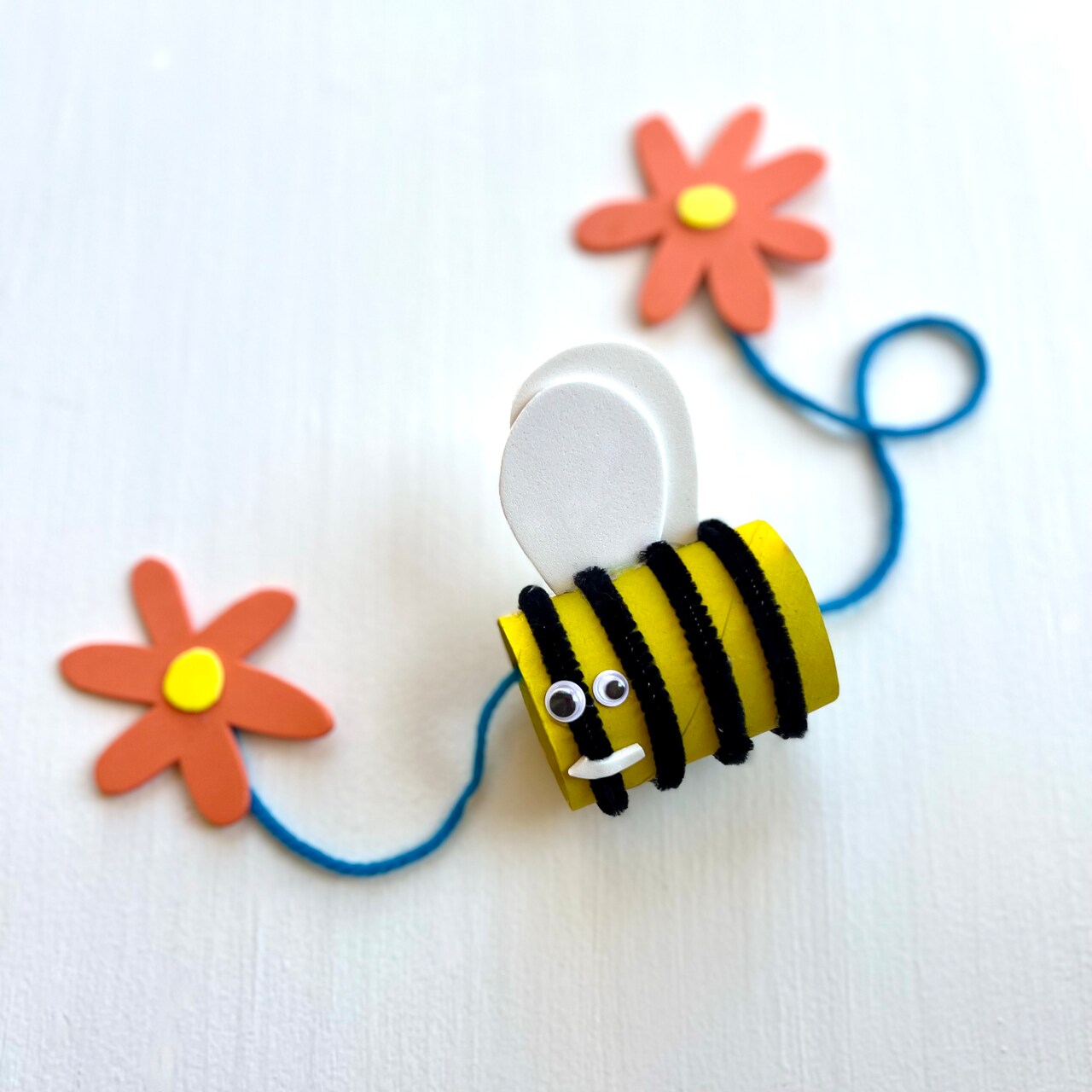 Kids Club: Flying Bee Paper Craft