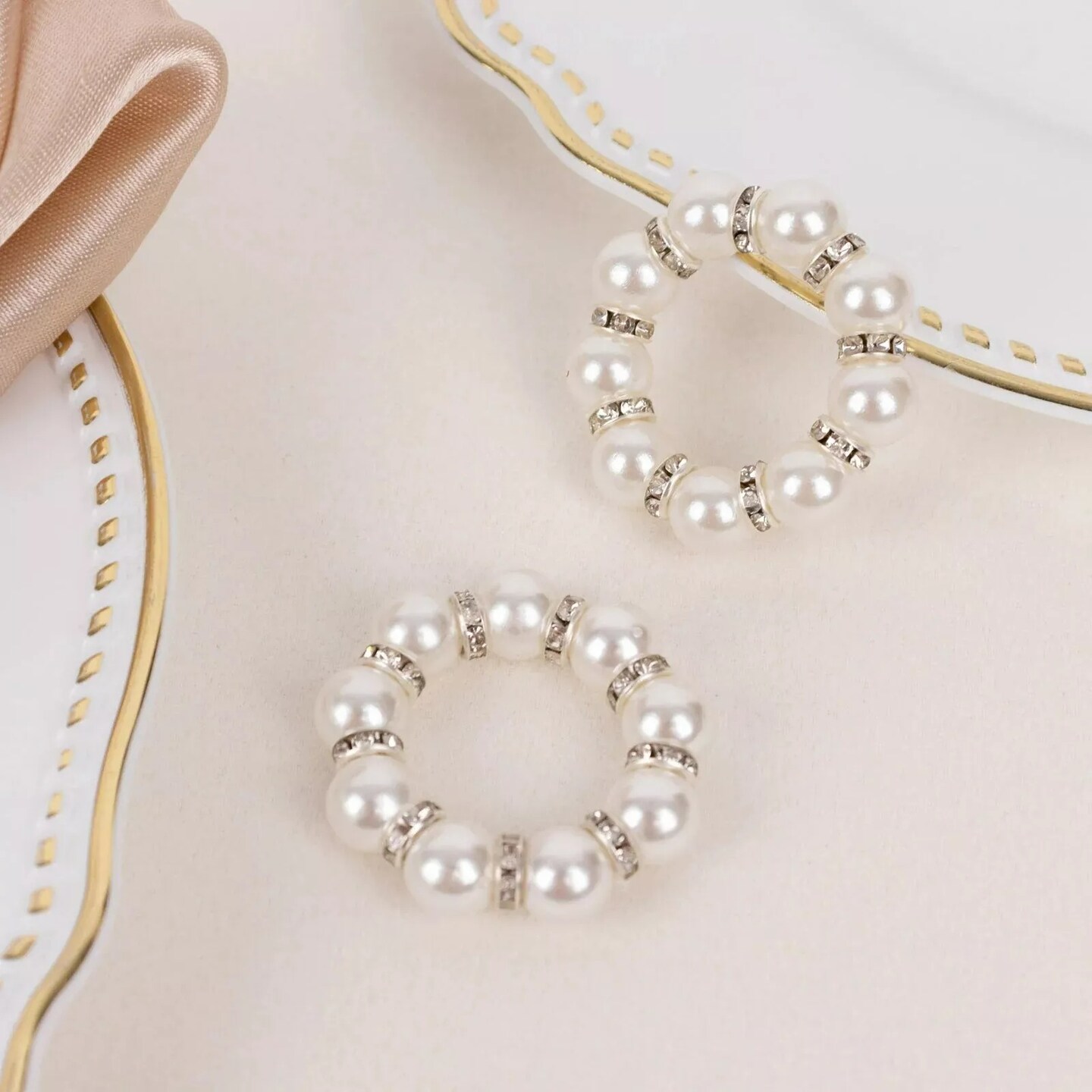 4 White Faux Pearl Beads Silver Rhinestones NAPKIN RINGS Party Event Decorations