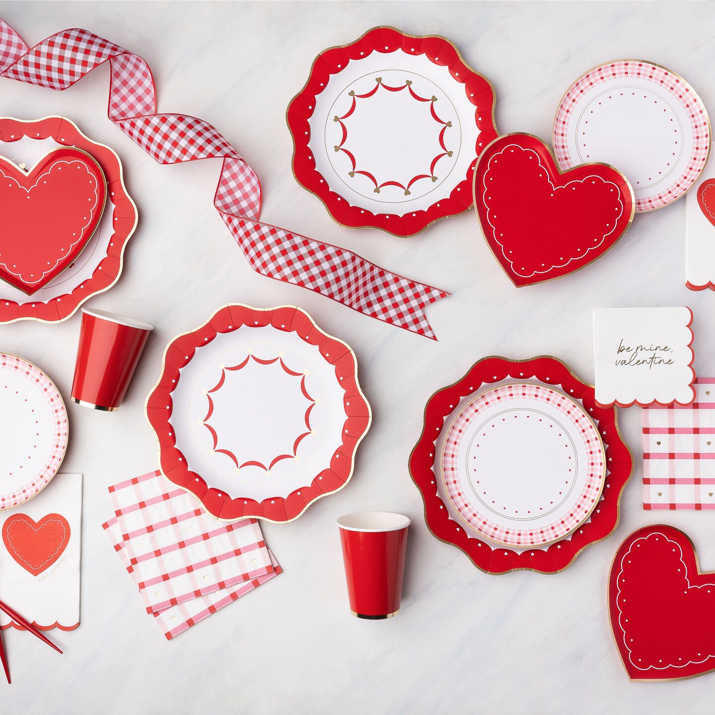 ELEGANT VALENTINE DINNER PLATES