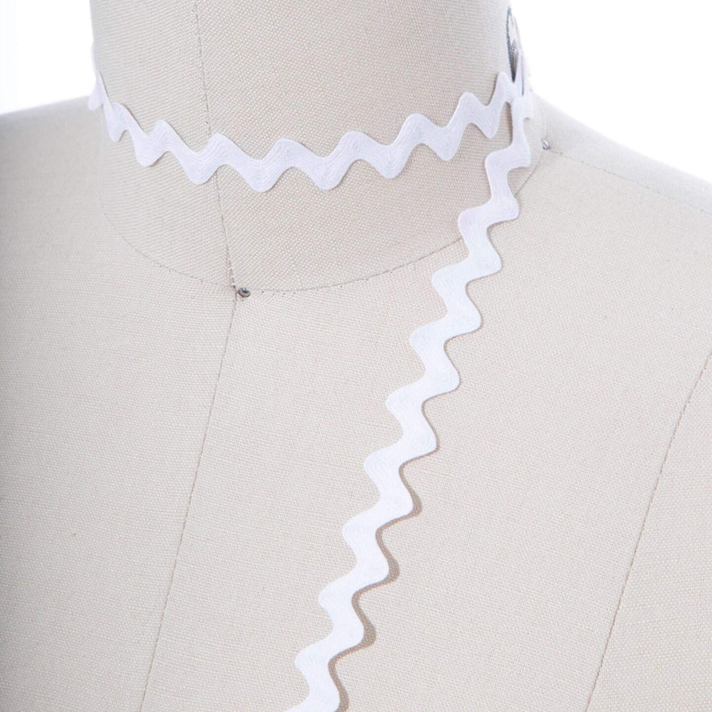 3 Yards White Mini Soft Ric Rac Ribbon Trim – Pliable Zig Zag Sewing Trim for Crafts, Clothing & Home Decor