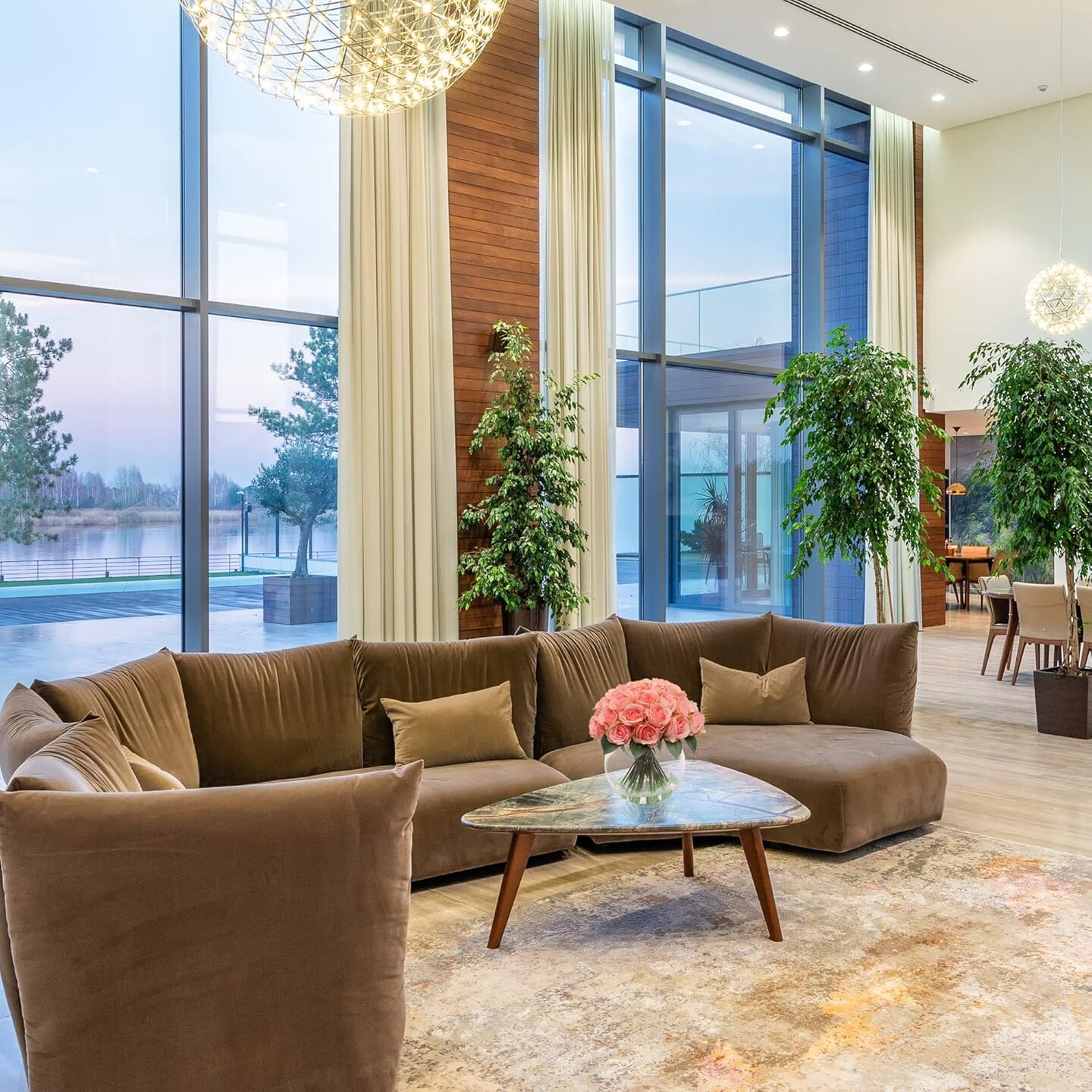 Pink Rose Arrangement in Faux Water Look Glass Vase - 1 Piece , Lifelike Floral Centerpiece, Perfect for Home, Office, and Event Décor, Floral Home by Artificial Flowers