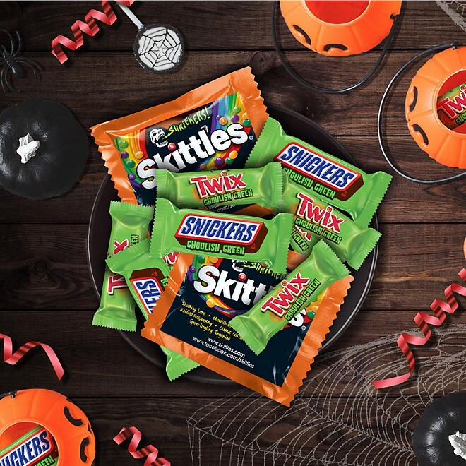 Embrace the Spirit of Treat Season with Skittles, Snickers &#x26; Twix Fun Size Bars 80 pcs