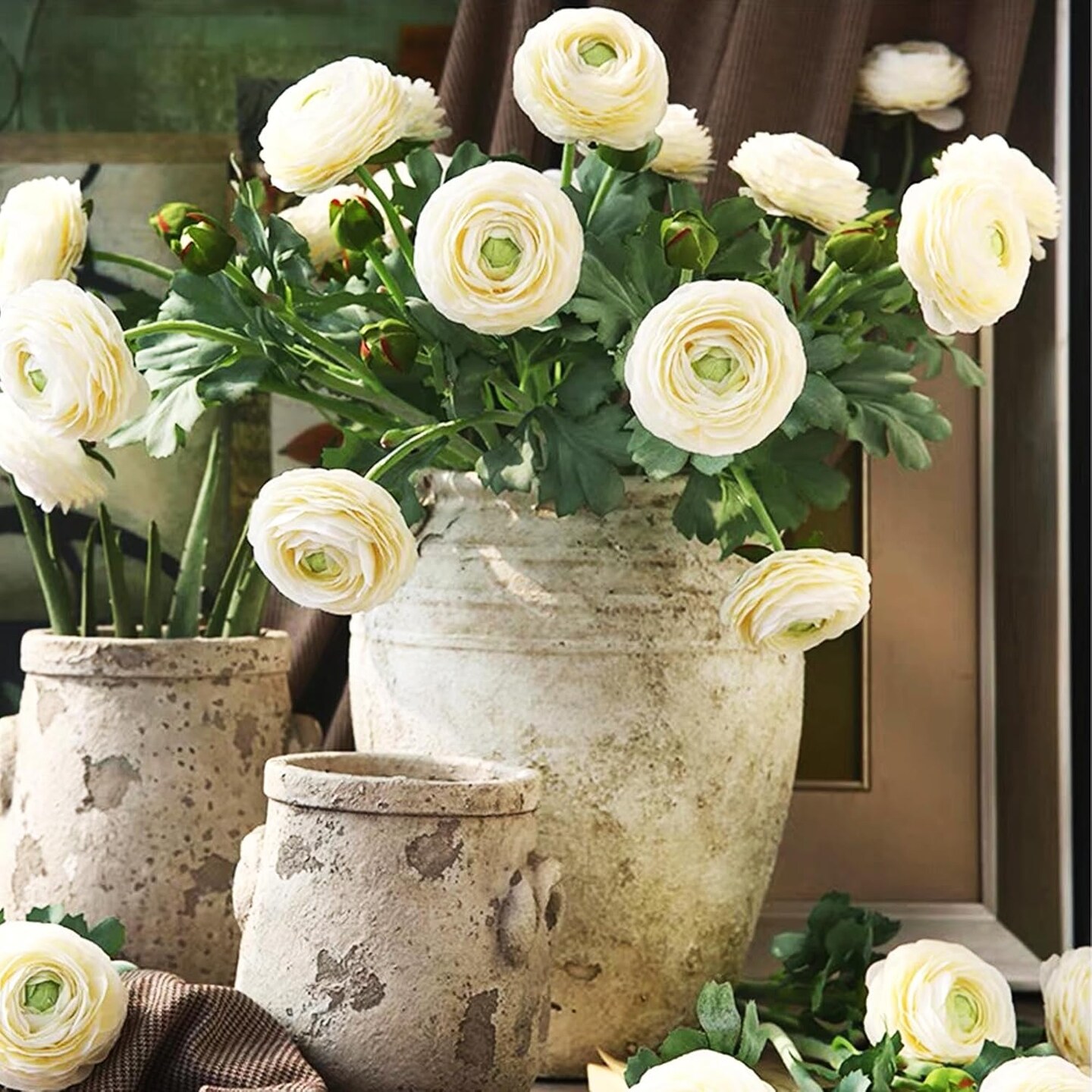 10PCS Artificial Ranunculus Flowers with Real Touch Stem Silk Ranunculus Blooming Flowers Faux Leave for Home Decor Flowers Bouquet Ivory Mums Artificial Flowers