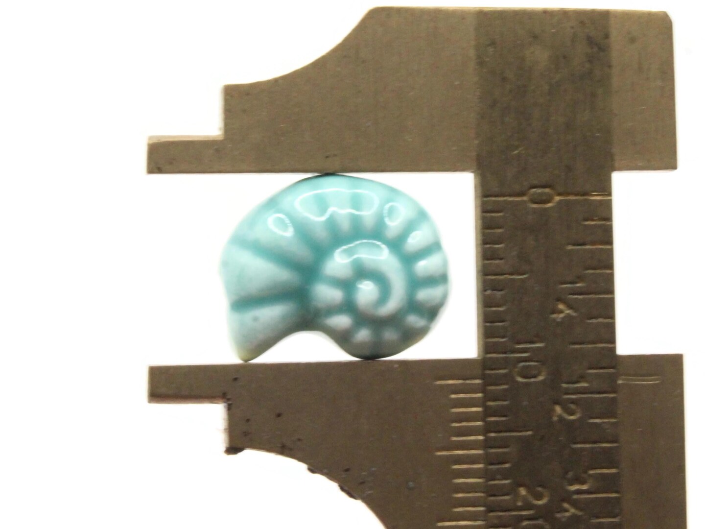 4 14mm Teal Green Porcelain Spiral Seashell Beads
