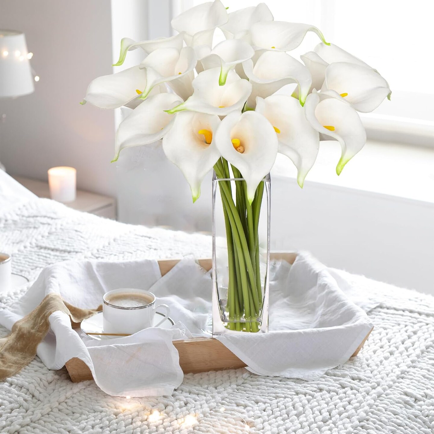 Fake Flowers in Vase 14“ Artificial Calla Lily Pure-White Flowers Arrangement with Vase and Faux Water for Home Decor Dining Table