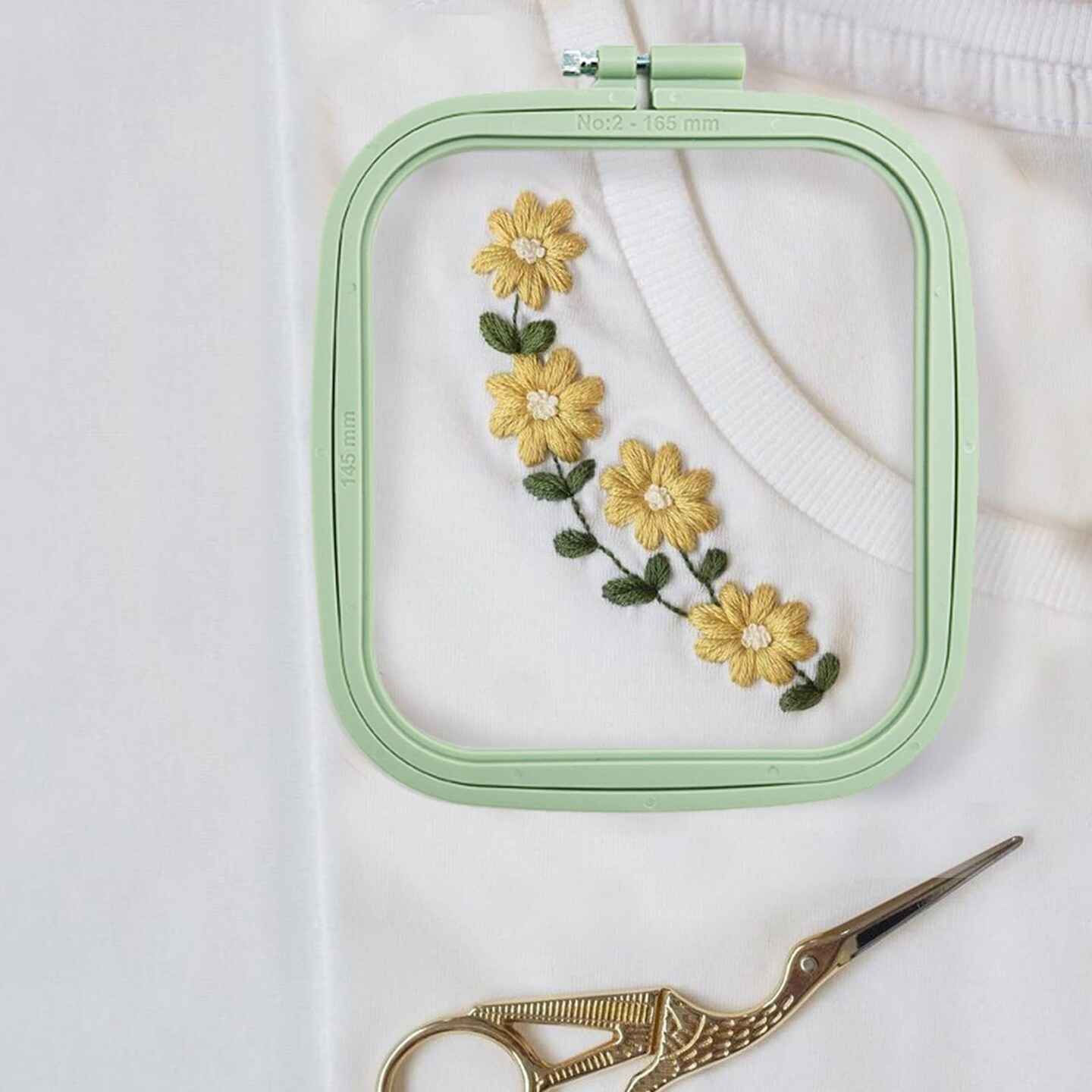 4 Pieces Embroidery Hoop Rectangle Square Embroidery Frame Cross Stitch Hoop Sewing Tool for Art Craft Handy Sewing (Multicolor),with Gold Eye Embroidery Needles