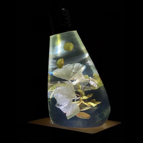 Handmade Resin White Hydrangea LED Light Bulb