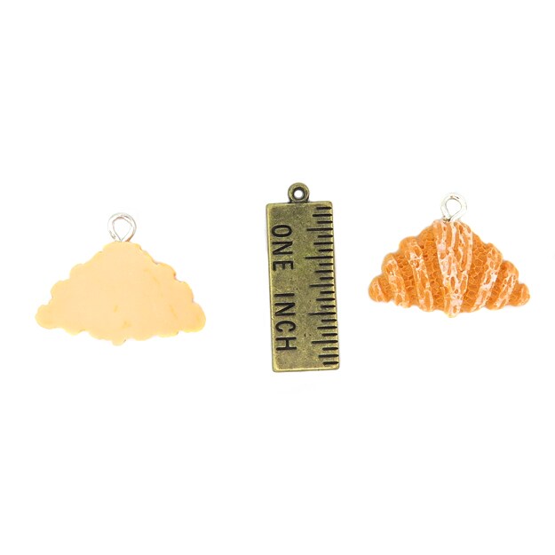 Plastic Powdered Croissant Charm (K360) (4x)