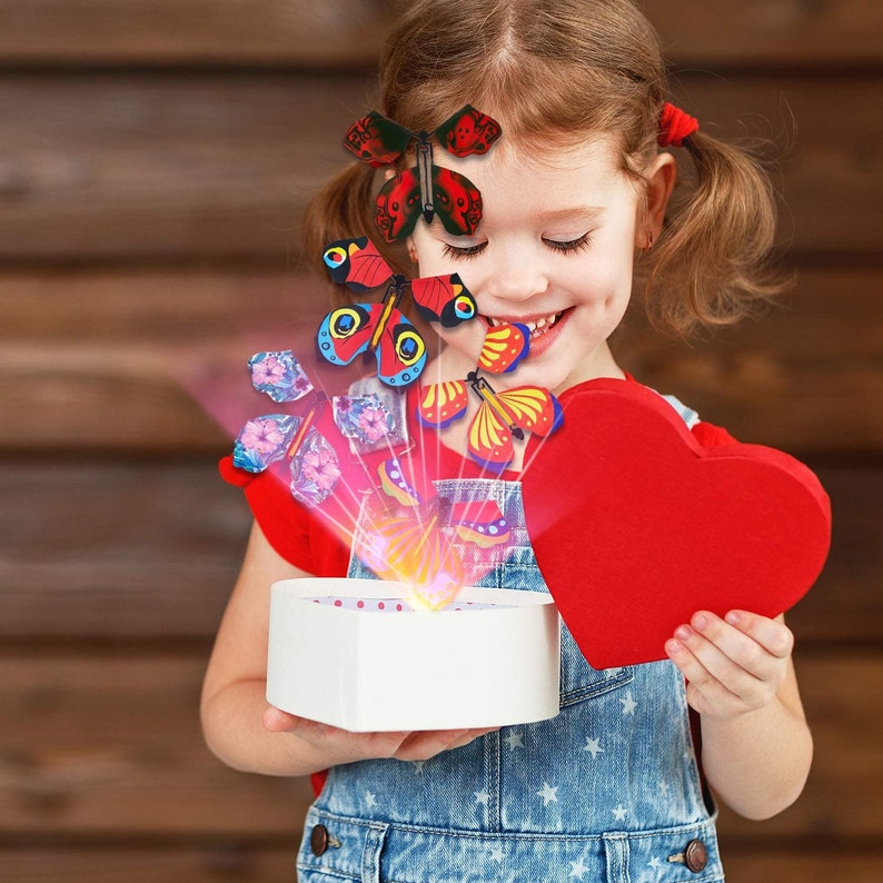 10pcs Magic Flying Butterfly Wind Up Butterfly Surprise Gift for Explosion Box Envelope Wedding Birthday Party Fairy Greeting Card