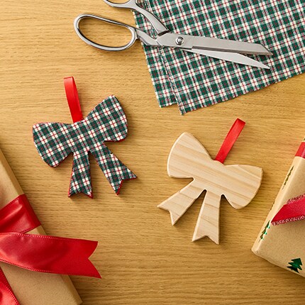 Christmas Wood ornaments: showing two bow wood ornaments