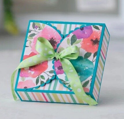 Flat-Top-Gift-Box-3D-Paper-Crafts-55901-1-1-580x387.jpg