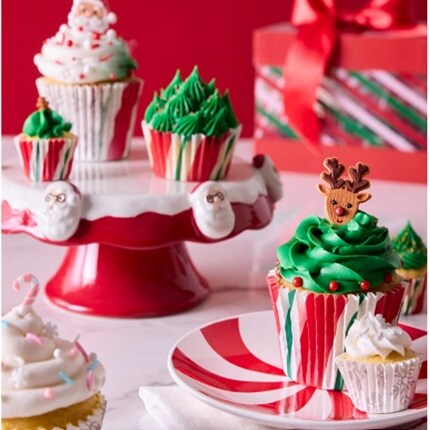 holiday25 red, white & green cupcakes