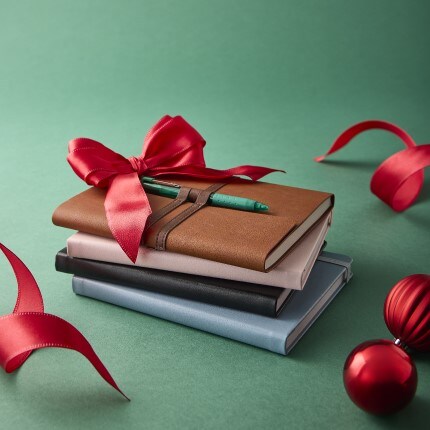 Paper pads with bows