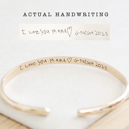 chicmama_handwrittenbracelet.jpg