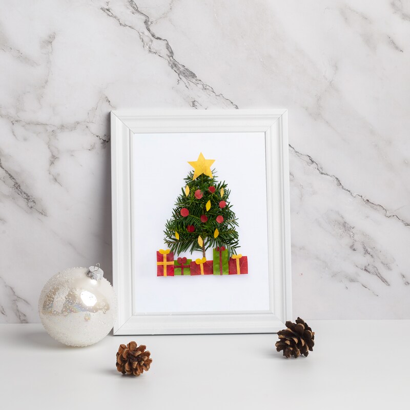 MakerPlace by Michaels Christmas decor artwork