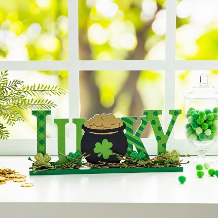 St. Patrick's Day Tabletop Decorations