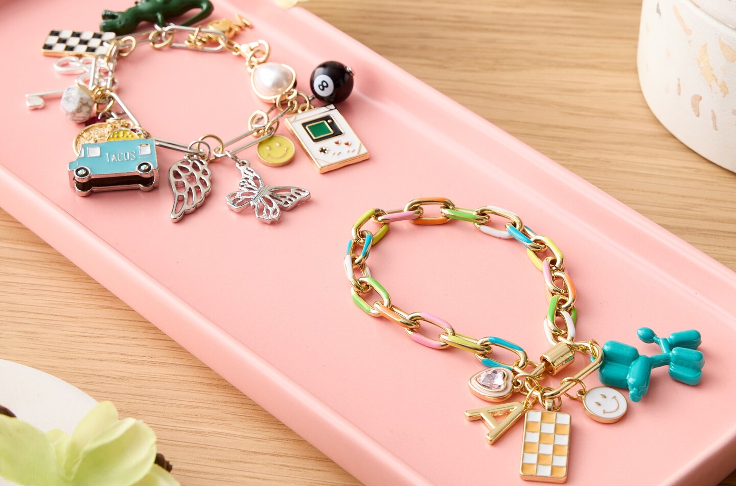 tray with charms & charms bracelets