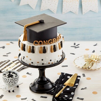 graduation cake with grad cap decoration