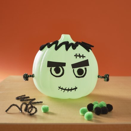 Halloween Pumpkin Decorating