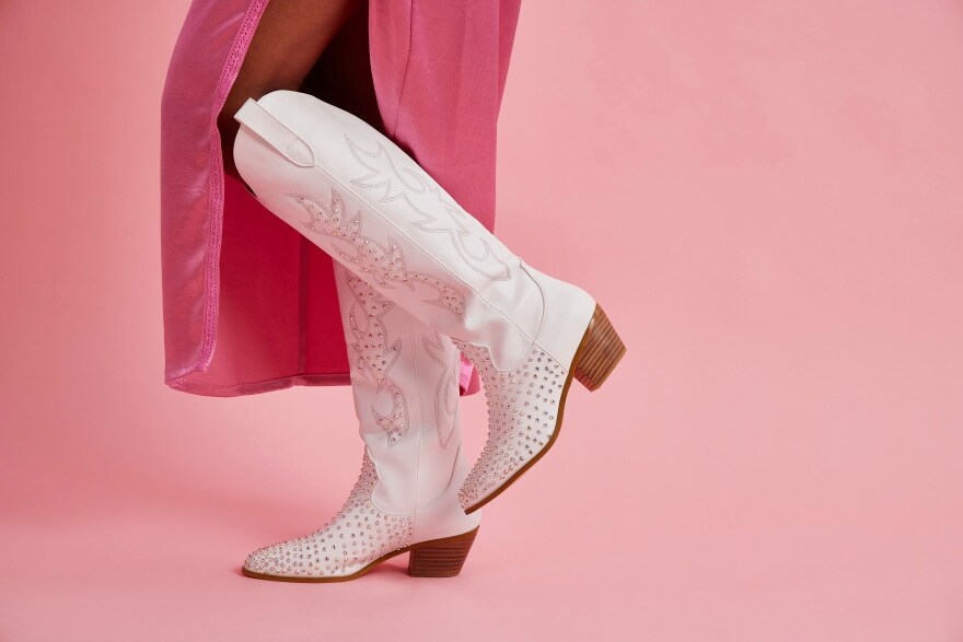 white cowboy boots with sparkles