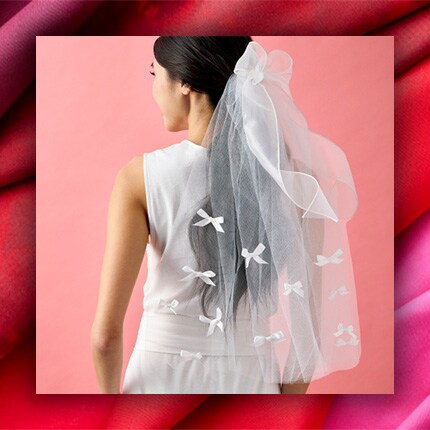 Bridals veil with bows