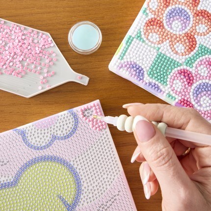 creating finished purple and pink florals square diamond art kit