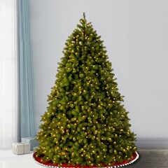 MIK_Christmas Tree-Tile-Full Tree.png