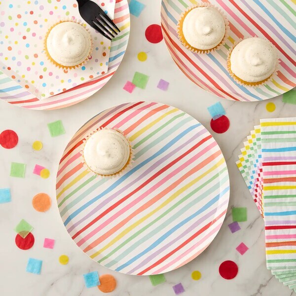 Plates with cupcakes on them